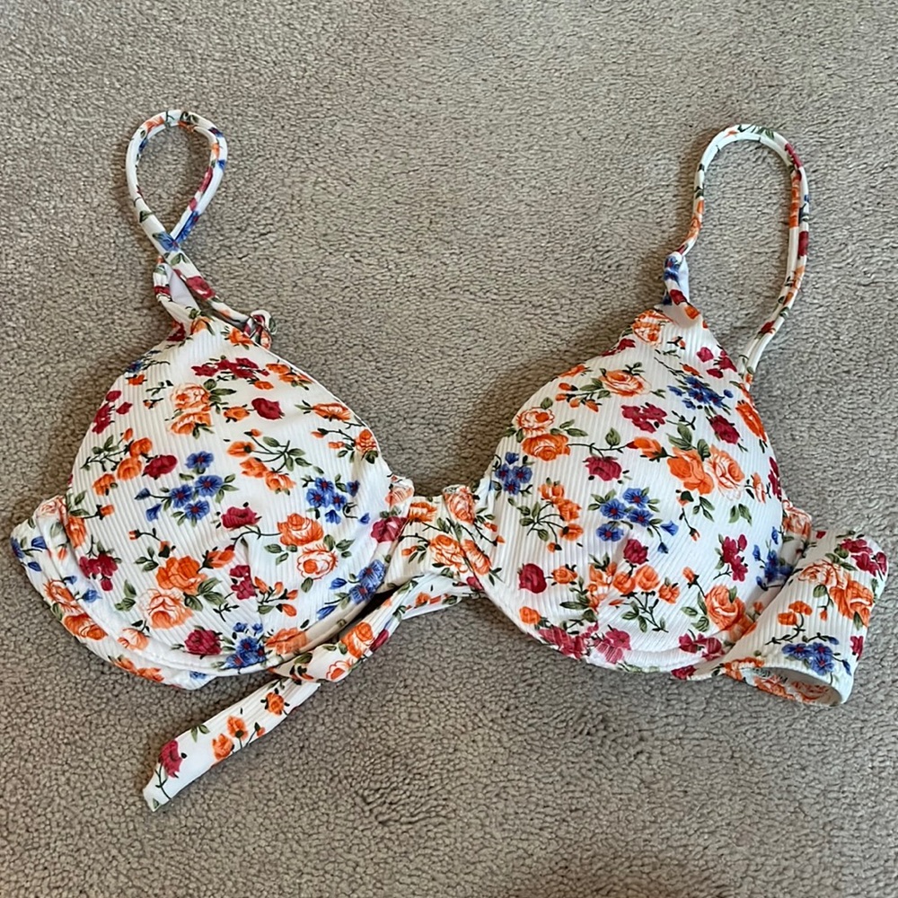 Floral bikini top- never worn!